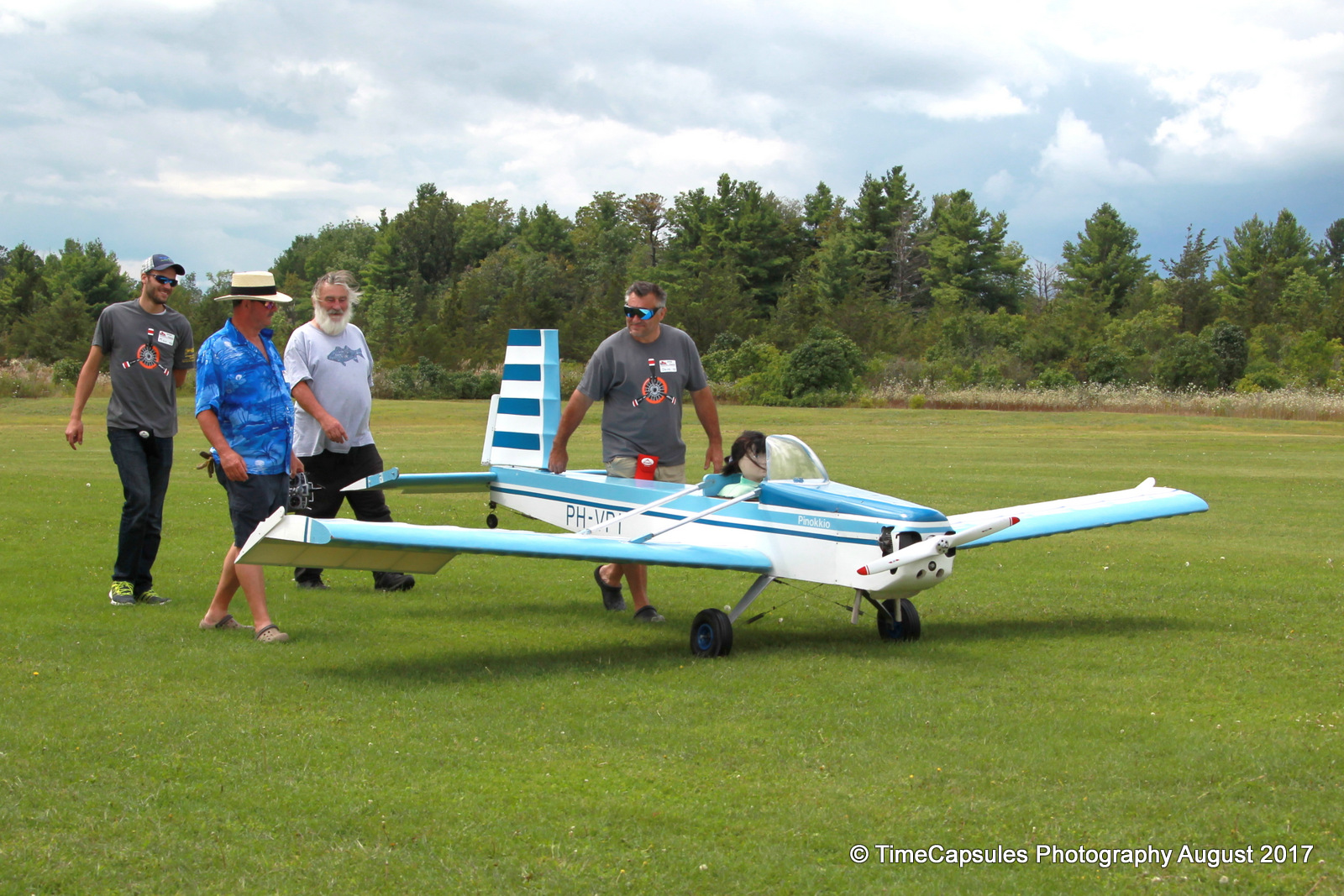 Shooting a Model Aircraft Show is harder than the Canon Community