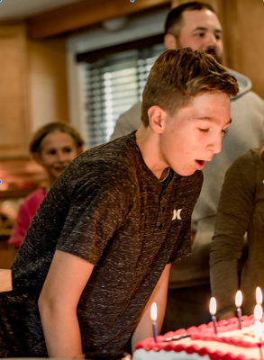 iso800.. f2.5.. 1_100.. 50mm 1.2L.png