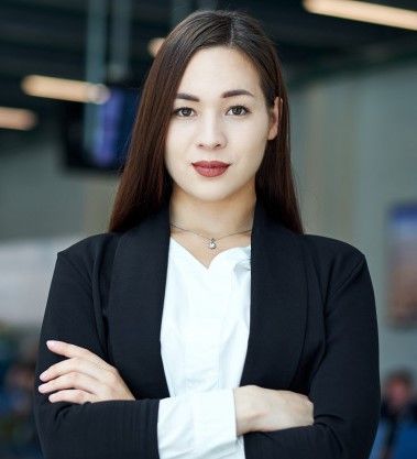 smiling-asian-business-woman-modern-office-meeting-room-crossed-arms_158483-409.jpg