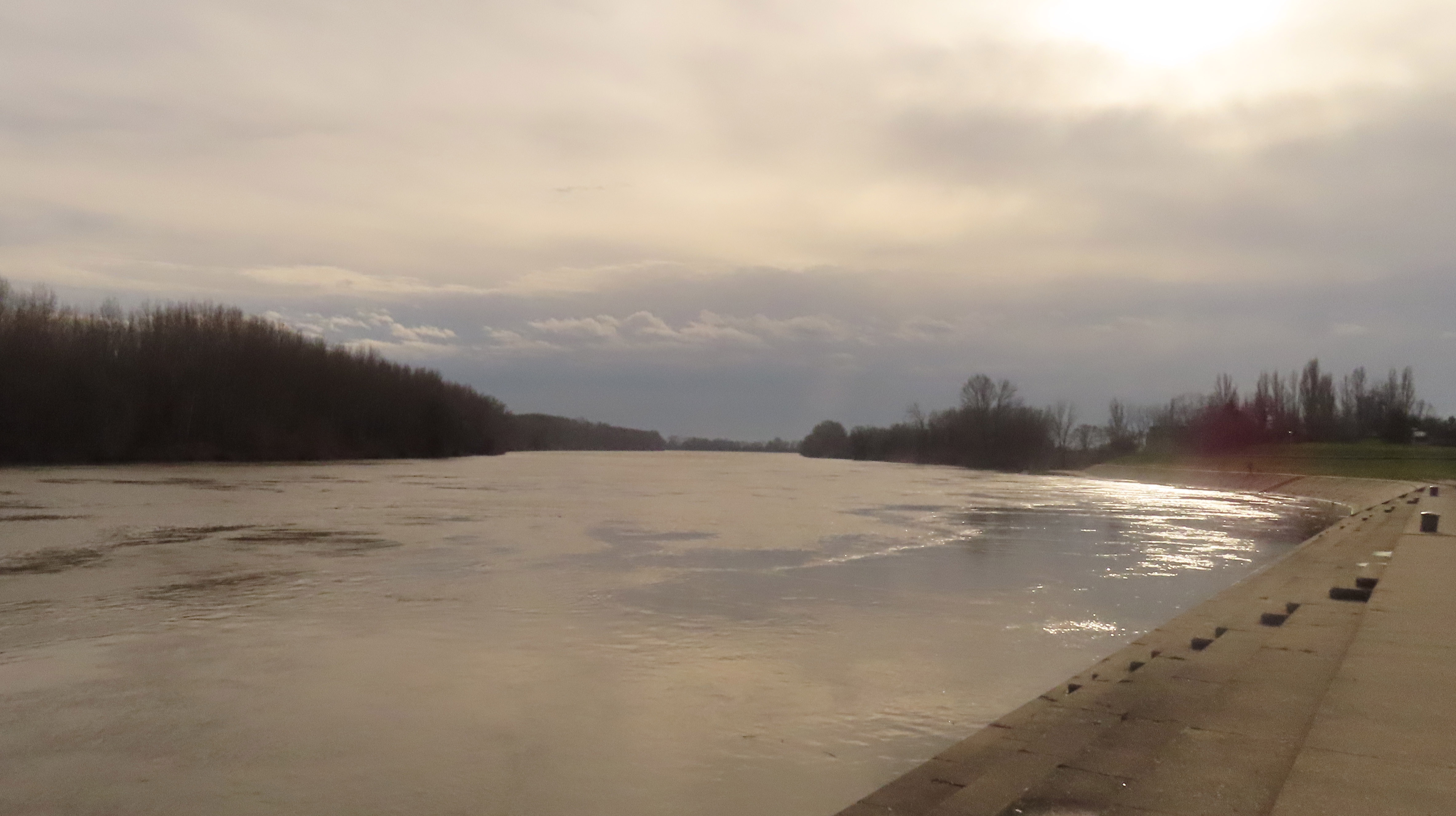 blurry photos on sx740 Canon Community