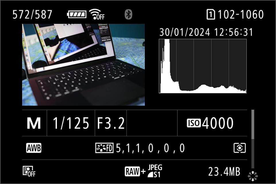 EOS R6 - GPS info display 1.jpg