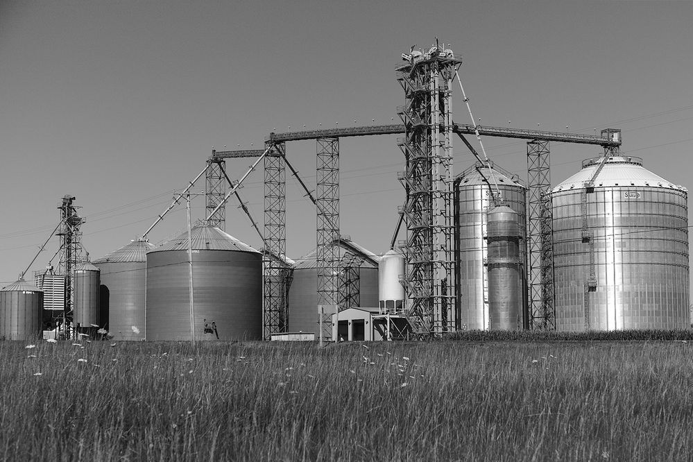 Grain Elevator at Auroraville WIS - Jul 30 2022 - X7 2048.jpg