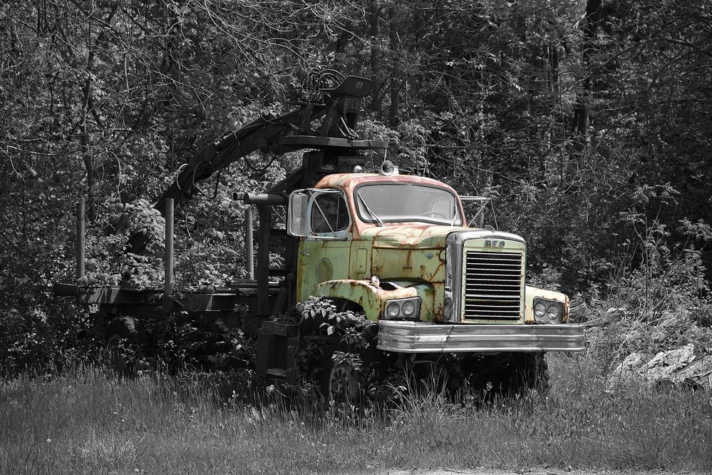 Rusting REO  -  Poy Sippi, WIS