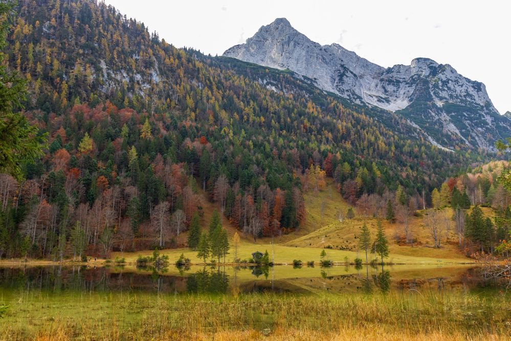 Autumn landscape- Ferchensee, Mittenwald