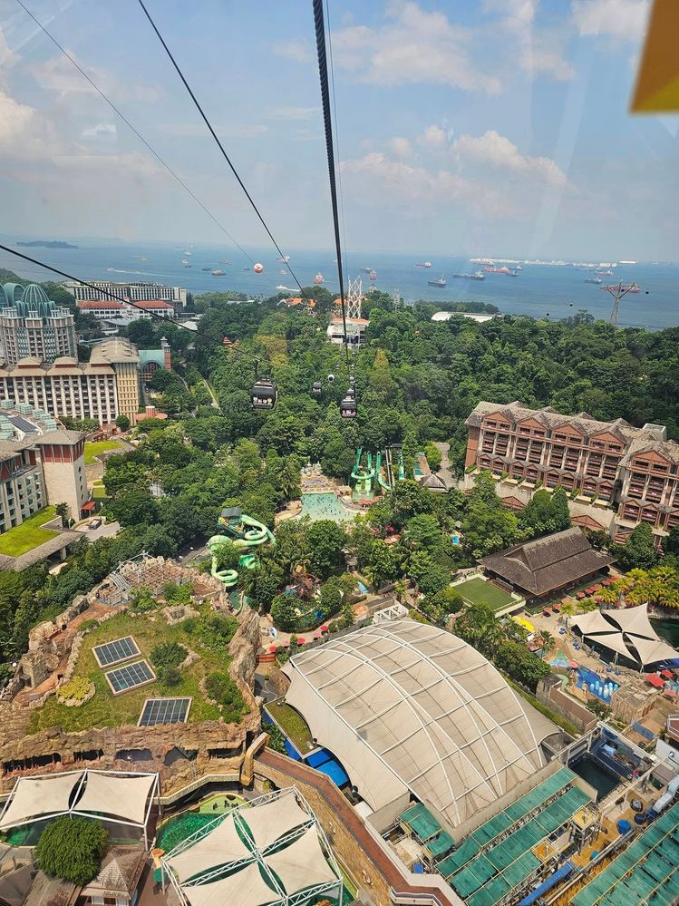 Mt Baer line to Sentosa Island on the Singapore Cable Car