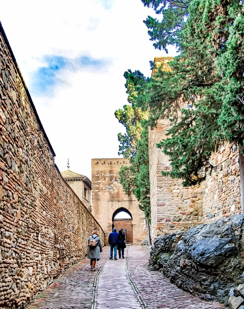 Alcazaba entrance  R6 Mrk2  RF24-105  f5  ISO-640  SS 1/320s  Handheld ISO-