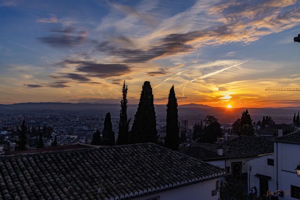 Granada Sunset   R6 Mrk2   RF24-105@32mm   f6.3   ISO-100   SS 1/160s   Handheld