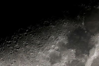 R62_Moon 4X800-1a.JPG