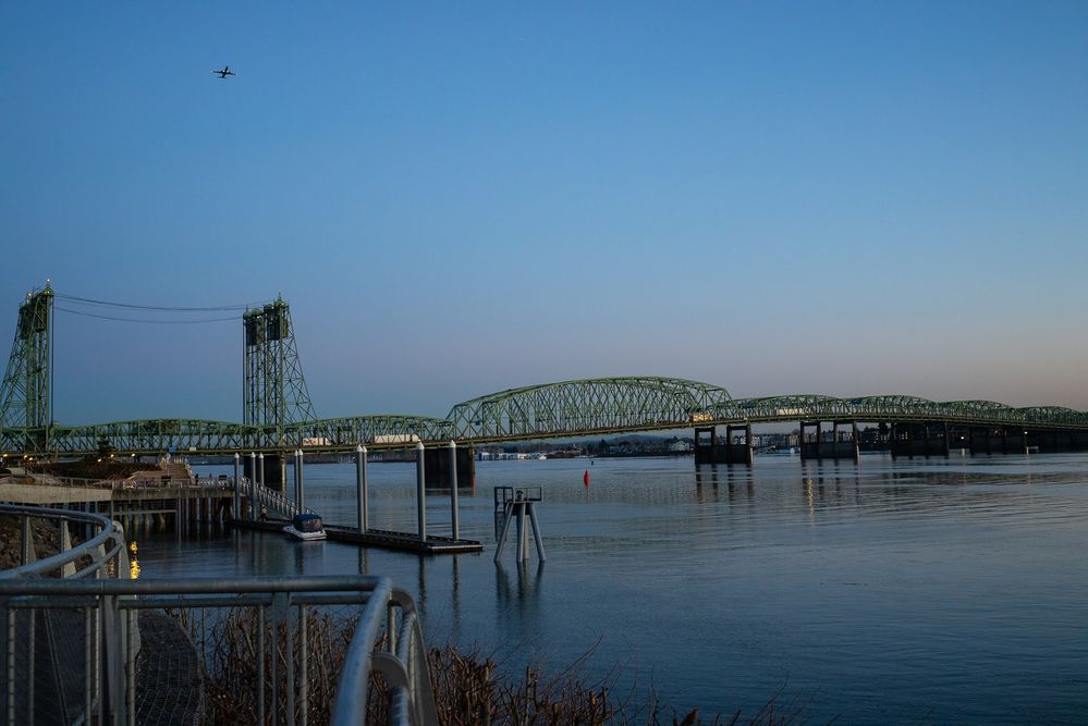 Airplane heading towards Portland International Airport