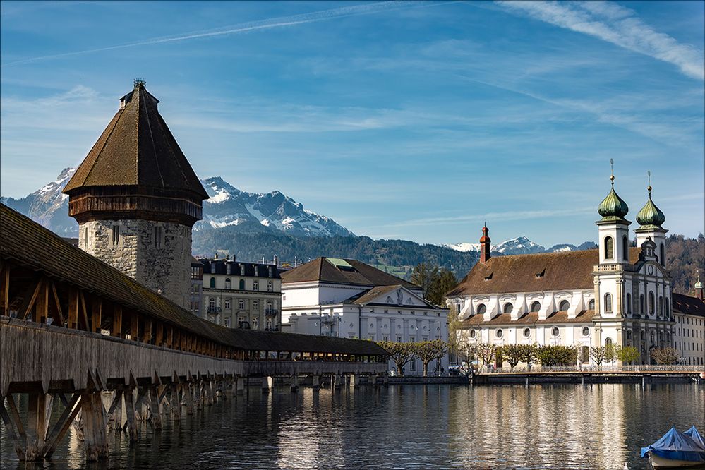2375_Catholic church in Lucerne, Switzerland reduced.jpg