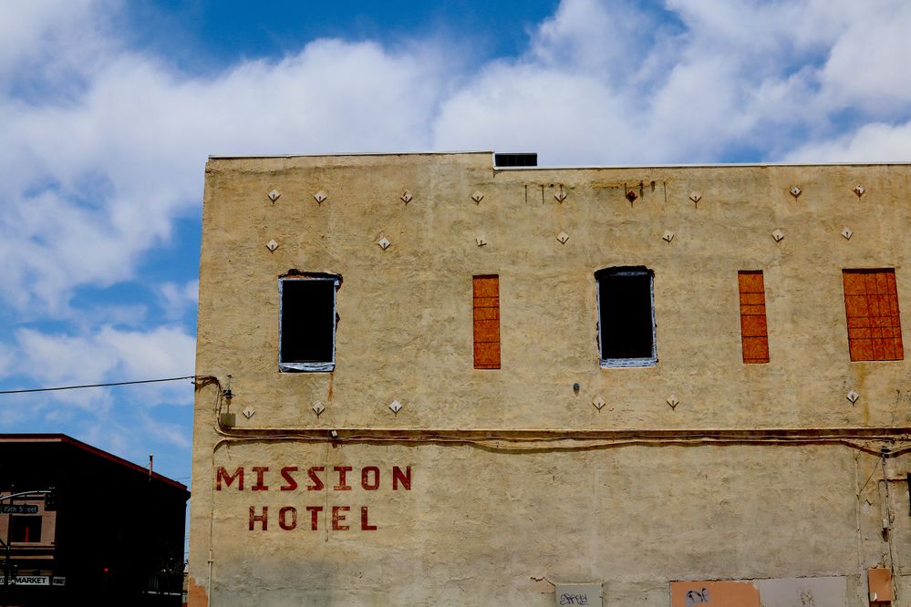 MissionHotel.JPG