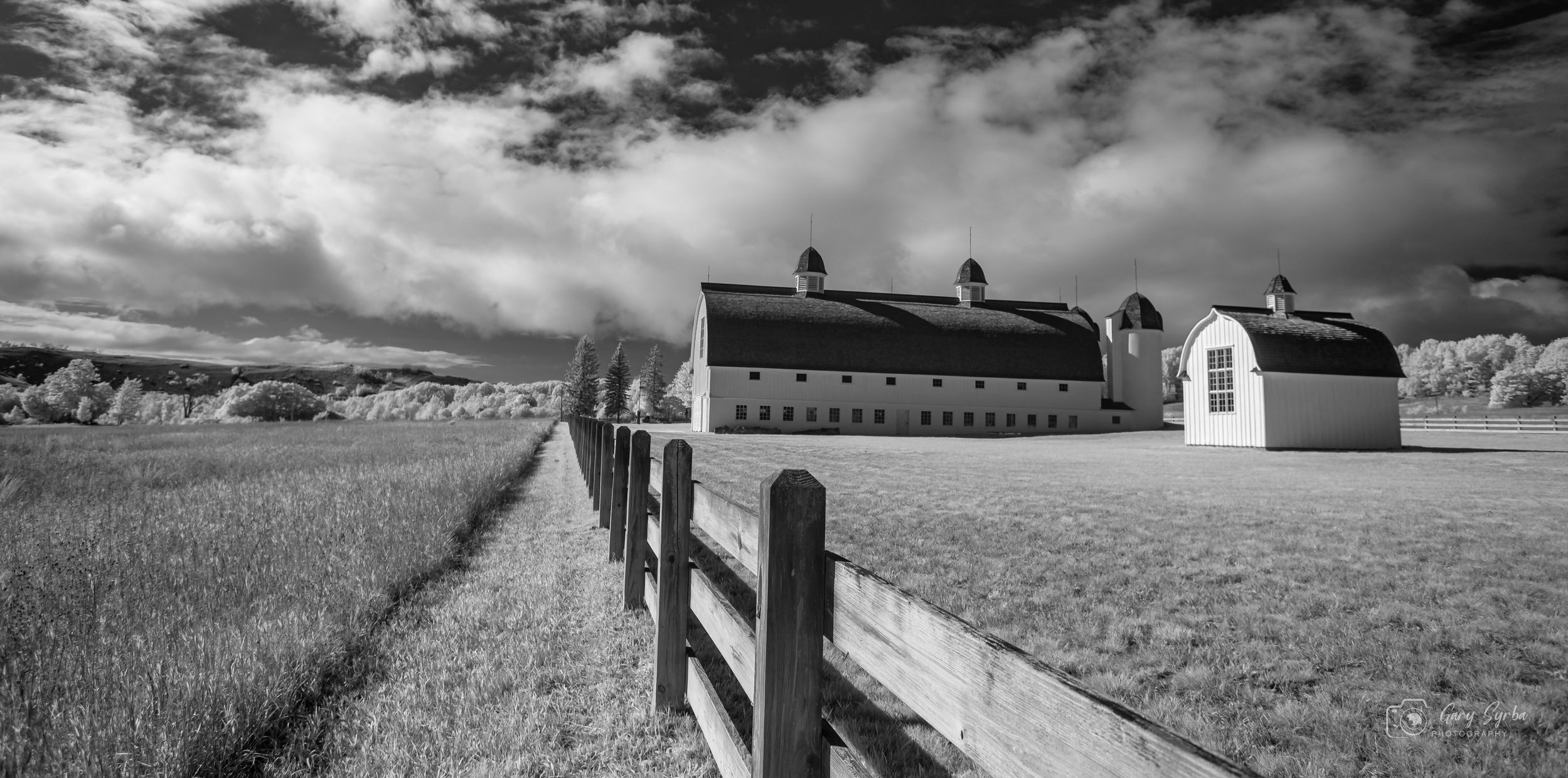 D. H. Day Barn - Canon R8