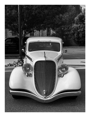B&W 2.jpg