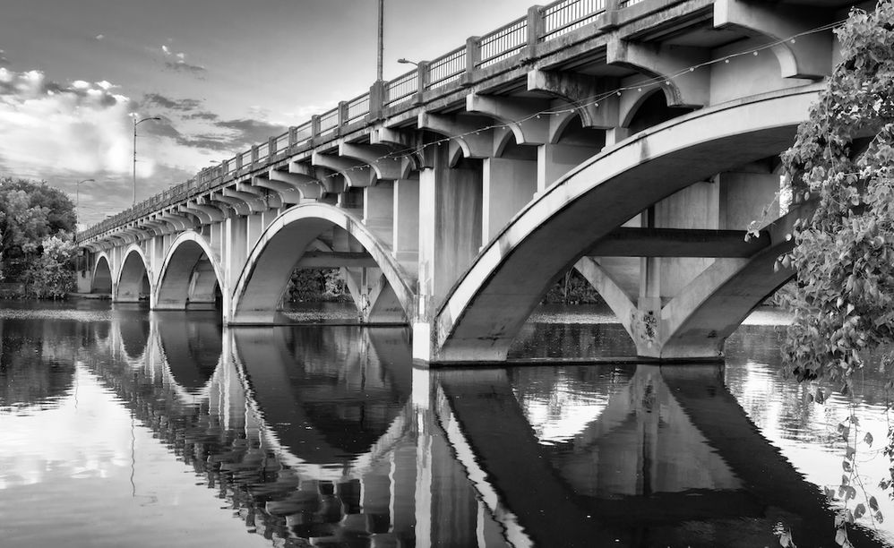Lamar Bridge.jpg