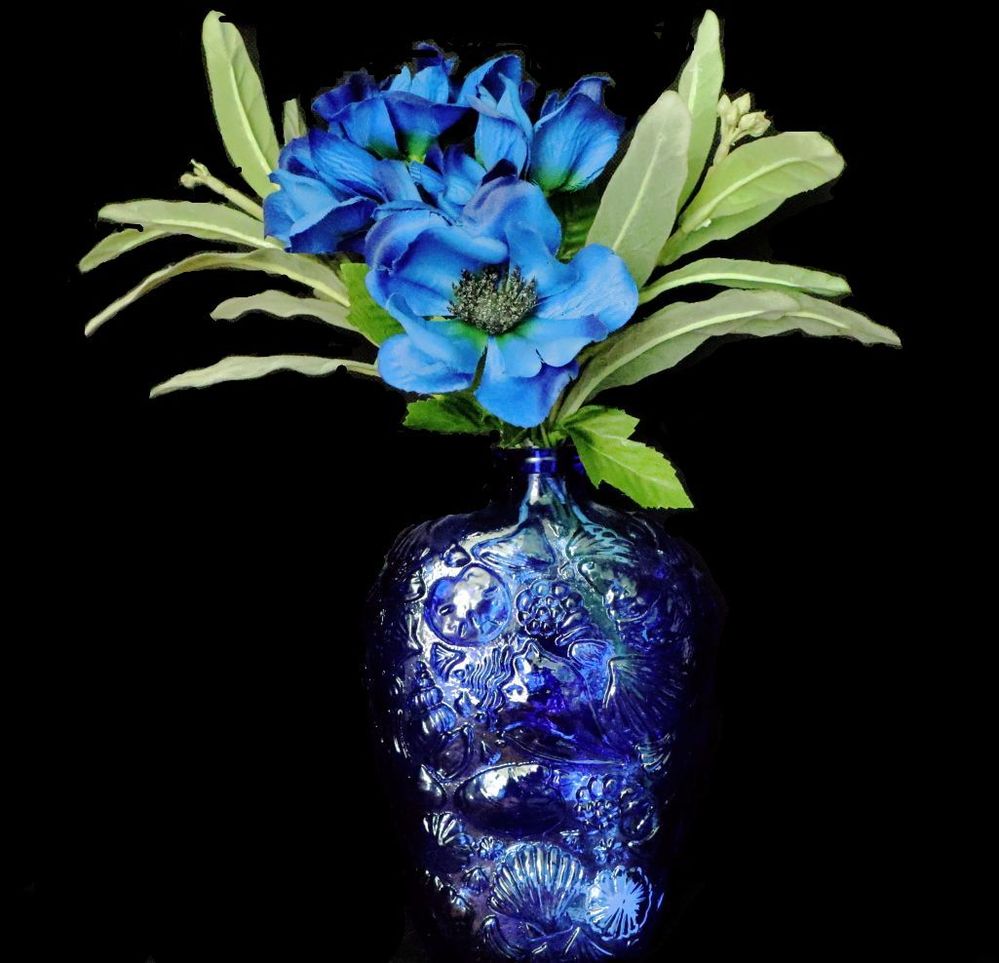 vase on black.jpg