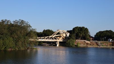 Historical Draw bridge.JPG